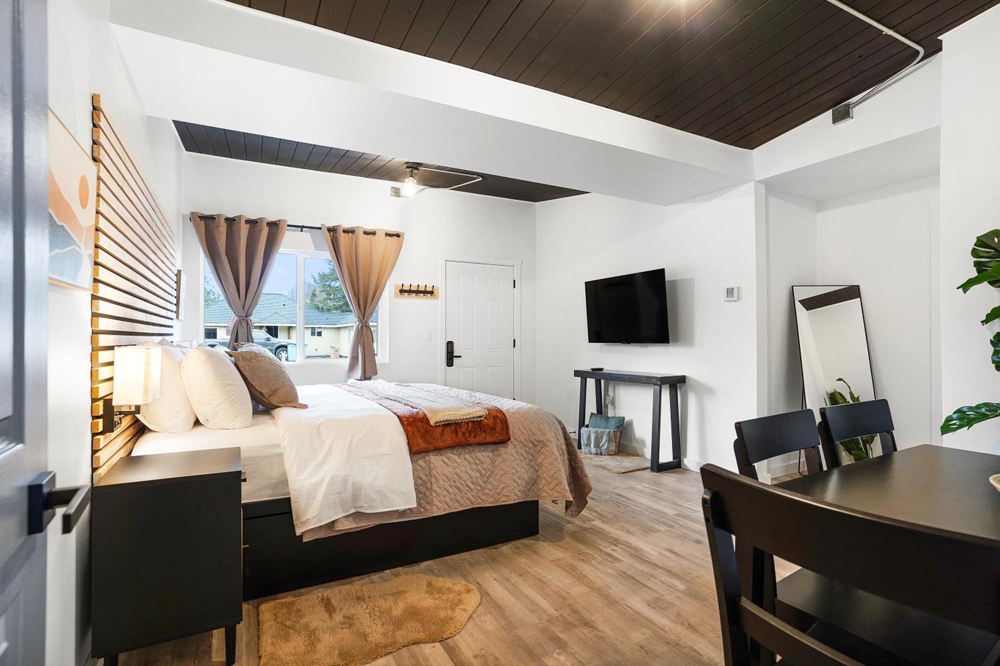South Bay Inn Уестпорт Екстериор снимка