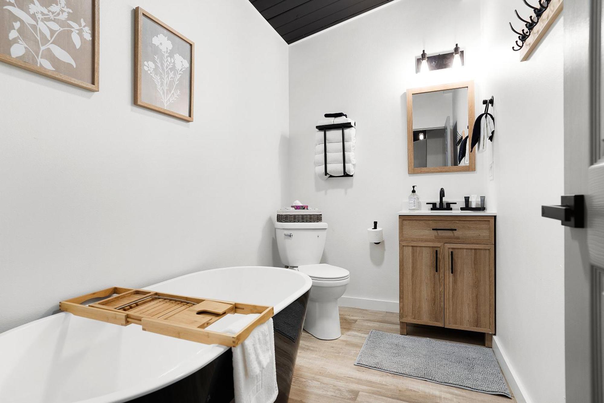 South Bay Inn Уестпорт Екстериор снимка