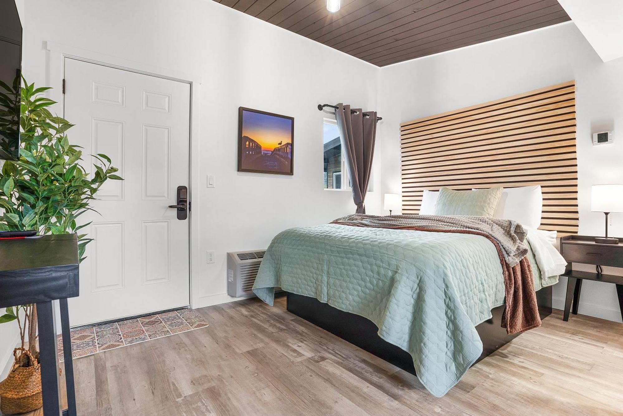 South Bay Inn Уестпорт Екстериор снимка
