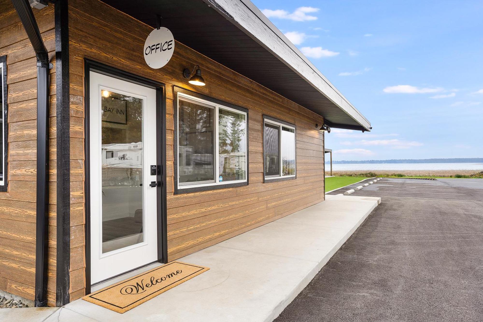 South Bay Inn Уестпорт Екстериор снимка