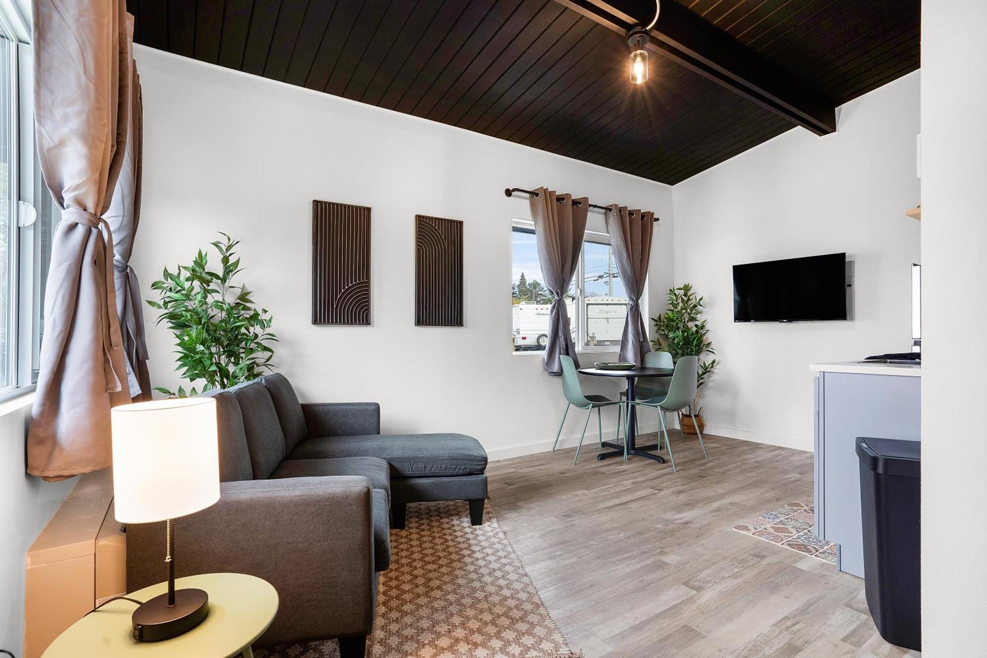 South Bay Inn Уестпорт Екстериор снимка